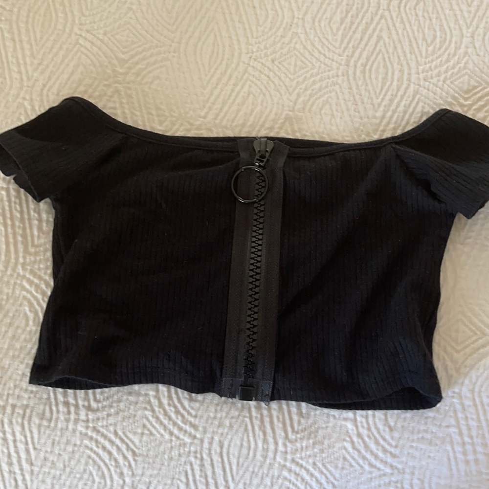 Black Cropped Top